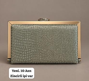Qadın axşam çantası – sərt qutu forması - Rəng: gümüşü-boz, xırda lalafo.az -da Qadın axşam çantası – sərt qutu forması - Rəng: gümüşü-boz, xırda