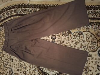 qadın jaketləri: L razmer 28m almisam 20m satiram geynilmeyib arxasi rezinkadi Məhsul