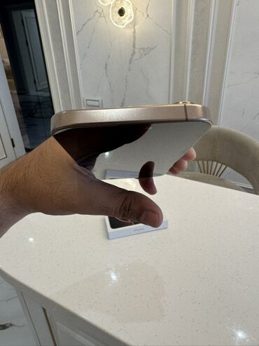 Apple iPhone: IPhone 16 Pro Max, 256 GB, Desert Titanium, Face ID — 10