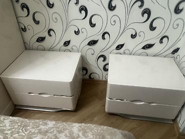 set mebel: Məhsul: 2 ədəd çarpayı yanı tumbası (set) - Rəng: ağ, parlaq səthli - — 1