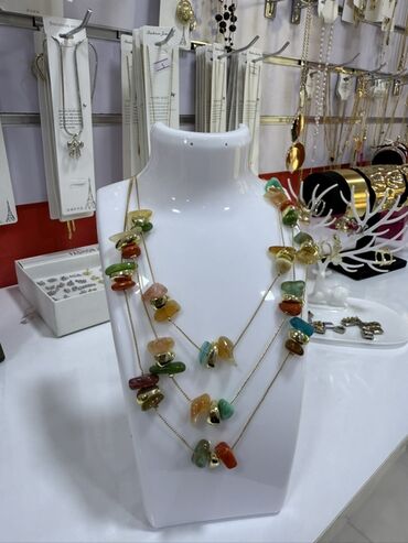 Bijuteriya dəstləri: Qadın bəzək aksesuarları – geniş seçim Məhsullar: - Qızılı tonlarda — 92