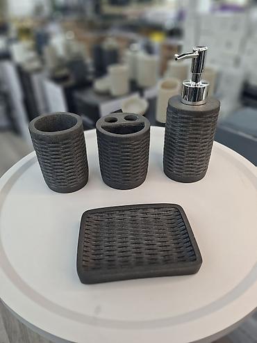 firca desti: Hamam aksesuarları dəsti – dispenserli 4-lü set - Tərkib: maye sabun — 2