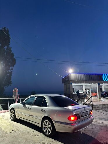 Mercedes-Benz: Mercedes-Benz E-Class: 2001 г., 3.2 л, Автомат, Бензин, Седан — 2