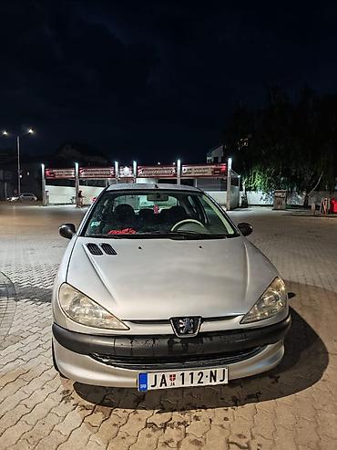 testeri napona: Peugeot 206, 3-vrata, srebrna boja, benzinski hatchback kompaktne — 7