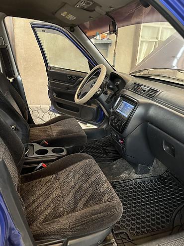 на црв: Honda CR-V: 2001 г., 2 л, Автомат, Газ, Кроссовер — 6