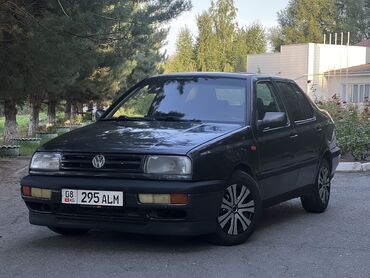 машины на обмен: Volkswagen Vento: 1993 г., 1.8 л, Механика, Бензин, Седан