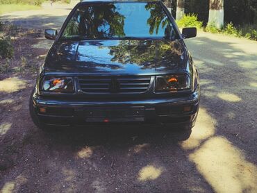 Volkswagen: Volkswagen Vento: 1997 г., 1.8 л, Механика, Бензин, Седан — 4