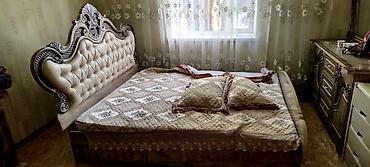 комтер: Двуспальная кровать, Б/у, С мягким изголовьем, длина - 210 см — 1