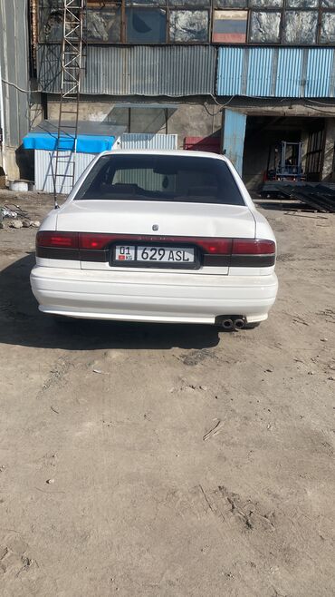 Mitsubishi: Mitsubishi Sigma: 1992 г., 3 л, Механика, Бензин, Седан