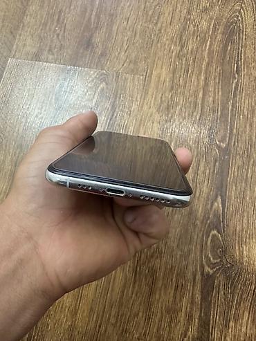 burker часы: IPhone Xs, Б/у, 64 ГБ, Серебристый, Защитное стекло, Чехол, Кабель, 81 % — 5