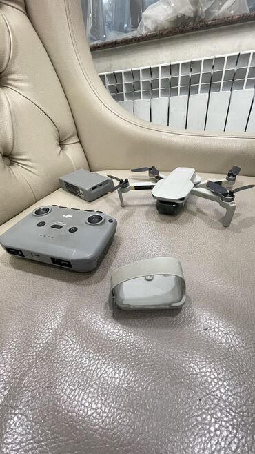 дрон мини 2: Срочно dji mini 2 сатылат. 2 батарейка, сумка, хаб. Дрон таза эч