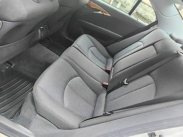 Mercedes-Benz: Mercedes-Benz E 220 CDI, limuzina, srebrna metalik. Ključne — 16
