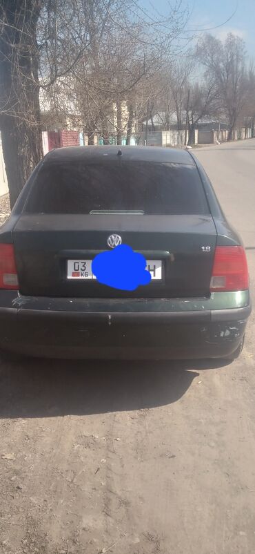 каракол машина ауди 80 бочка каракол: Автомобиль Volkswagen Passat в тёмно-зелёном цвете, четырёхдверный