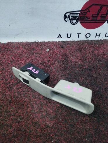 Суппорты: Блок управления стеклами Mitsubishi Colt Z25A 1300 2004 задн. прав