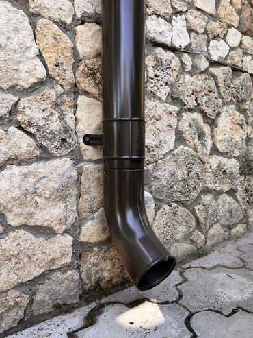 Шифер: Yağış suları üçün düşmə borusu və qıvrım çıxış - Material: Metal