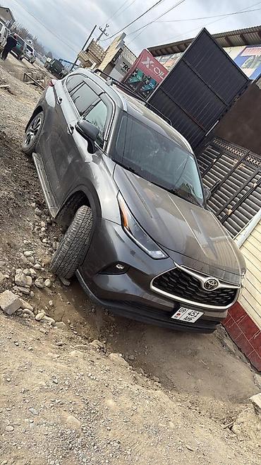 Toyota: Toyota Highlander: 2021 г., 3.5 л, Автомат, Бензин, Внедорожник at lalafo.kg — 8 Toyota: Toyota Highlander: 2021 г., 3.5 л, Автомат, Бензин, Внедорожник — 8