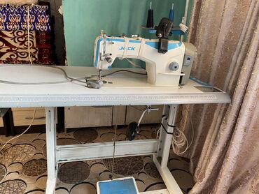 швейные машинки продаю: Швейная машина Jack, Вышивальная, Автомат