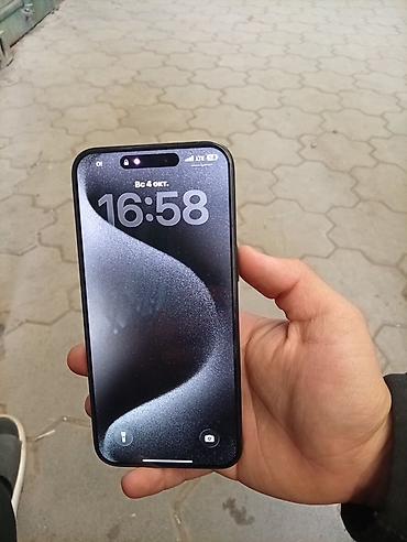 Смартфон Apple iPhone (серия с Dynamic Island) - Экран с вырезом