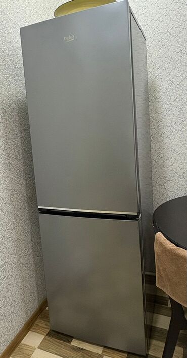 Çarpayılar: 2 qapılı Beko Soyuducu Satılır, rəng - Boz