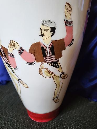 Vaze i saksije: Vaza nova Jugoporcelan Titov Veles iz 70ih.god. Nova vaza — 8