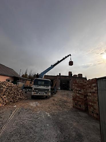 Аренда манипулятора: Услуги автокрана-манипулятора на базе Hyundai имеется бадья корыто — 18