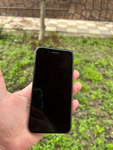 dubay versiya iphone: IPhone 7, 128 ГБ, Черный, Отпечаток пальца