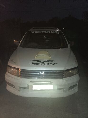 купить машину за 300 тысяч: Mitsubishi Chariot: 2001 г., 2.4 л, Автомат, Бензин, Универсал