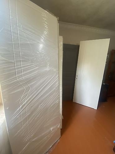 pencere qapi: Ağ rəngli otaq qapıları – bir neçə ədəd - Material: MDF əsaslı, hamar — 2