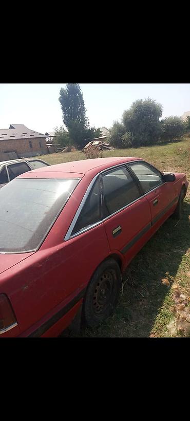 мазда 1989: Mazda 626: 1989 г., 2 л, Механика, Бензин, Лифтбек — 4