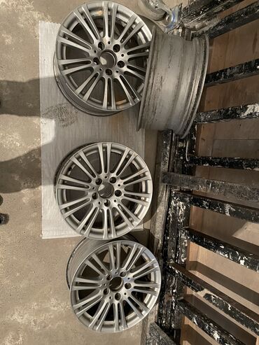шины 26570 r16 зима in Азербайджан | ШИНЫ И ДИСКИ: R16 Mercedes panarama diskləri Az işlənib çatı qırığı svarkası yoxdur