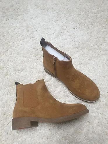 ugg bor: ZENSKE KRATKE CIZMICE 5 | Karakteristike ženske obuće Boja Braon — 5