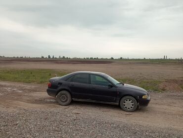 магинтофон авто: Audi A4: 1995 г., 1.6 л, Механика, Бензин, Седан