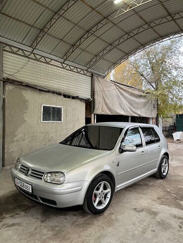 авто симулятор: Volkswagen Golf: 2000 г., 1.6 л, Механика, Бензин, Хетчбек