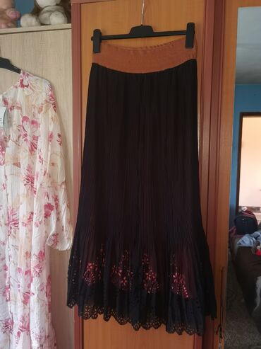 crne haljine: XL (EU 42), Midi, color - Black