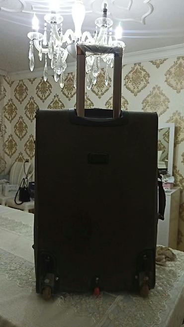 son model cantalar: Böyük ölçülü təkərli səyahət çamadan satılır. qiymət 30 manat. Sadəcə — 3