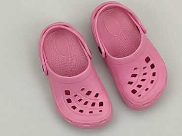 crocs sandały dla dzieci: Kapcie 25, Używany