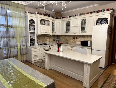 кок жар село: 300 м², 7 комнат, Бронированные двери, Балкон застеклен, Видеонаблюдение