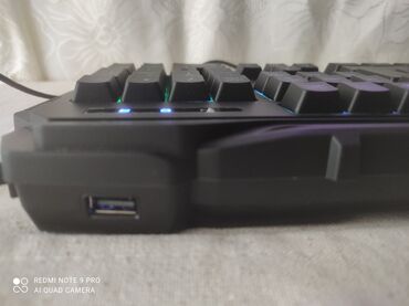 Klaviaturalar: Rampage oyun klaviatura 4 knopka proqramla ve 9 eded isiq funksiyali — 3