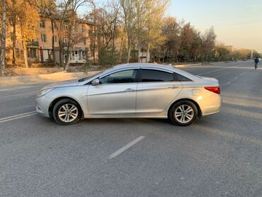 срочно продам машину дёшево: Hyundai Sonata: 2010 г., 2 л, Автомат, Газ, Седан