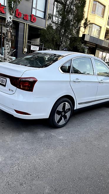aeolus e70: Dongfeng : 2025 г., Автомат, Электромобиль, Седан — 2