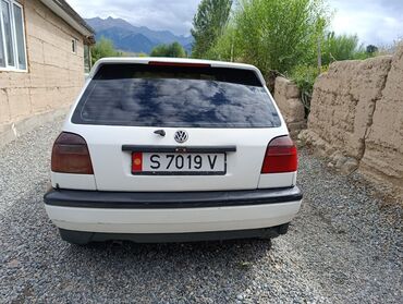 Volkswagen: Volkswagen Golf: 1994 г., 1.8 л, Механика, Бензин, Хэтчбэк — 4