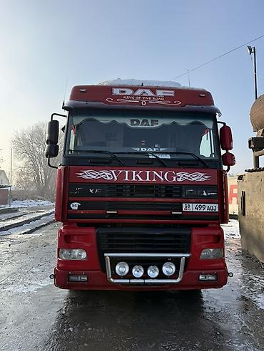 Тягачи: Тягач, DAF, 2002 г., Тентованный — 2