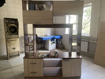 купить сейф бу: Шкаф в зал много мест хорошее качество удобная lalafo.kg да купить сейф бу: Шкаф в зал много мест хорошее качество удобная