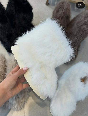 patike do 3000: Dečje zimske čizmice/gležnjače sa bogatom veštačkom krznom - Model — 2
