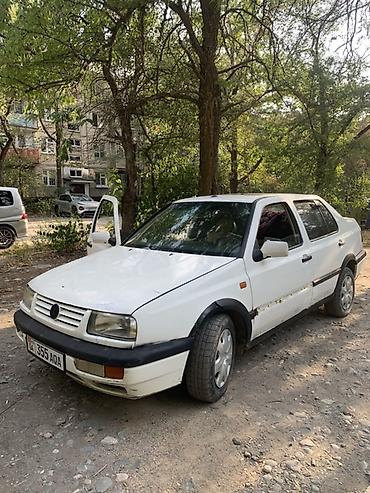 vento: Volkswagen Vento: 1992 г., 1.8 л, Механика, Бензин, Седан — 2