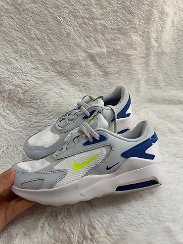 айр макс: Кроссовки Nike Air Max в сером, белом и синем цветах. Модель — 2