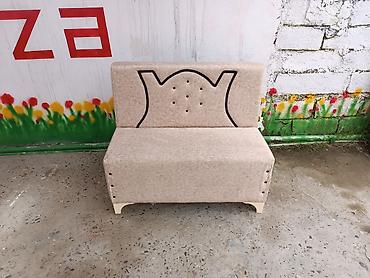 Digər mebel: Balaca divan Salonlar uçun Uygundur. Hazir Əldə olur. Eni 60sm Uzunu — 7