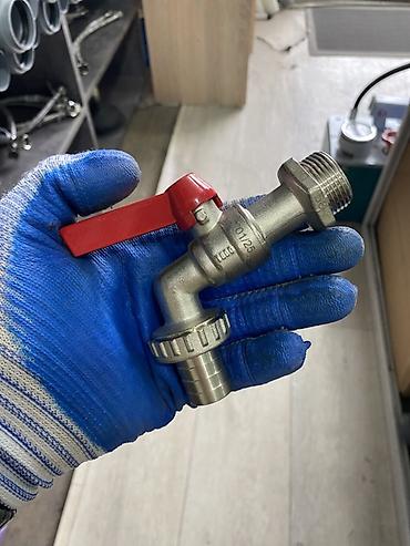 Шаровый кран для воды с ёлочкой под шланг - Тип: угловой кран с