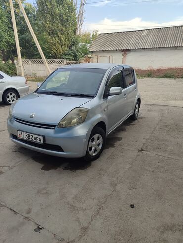 купить спортивную машину: Toyota Passo: 2004 г., Автомат, Бензин, Хэтчбэк