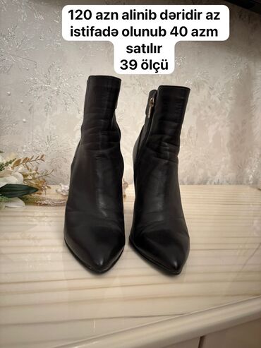 adidas qaçış üçün qadın krossovkaları: Ayaqqabılar